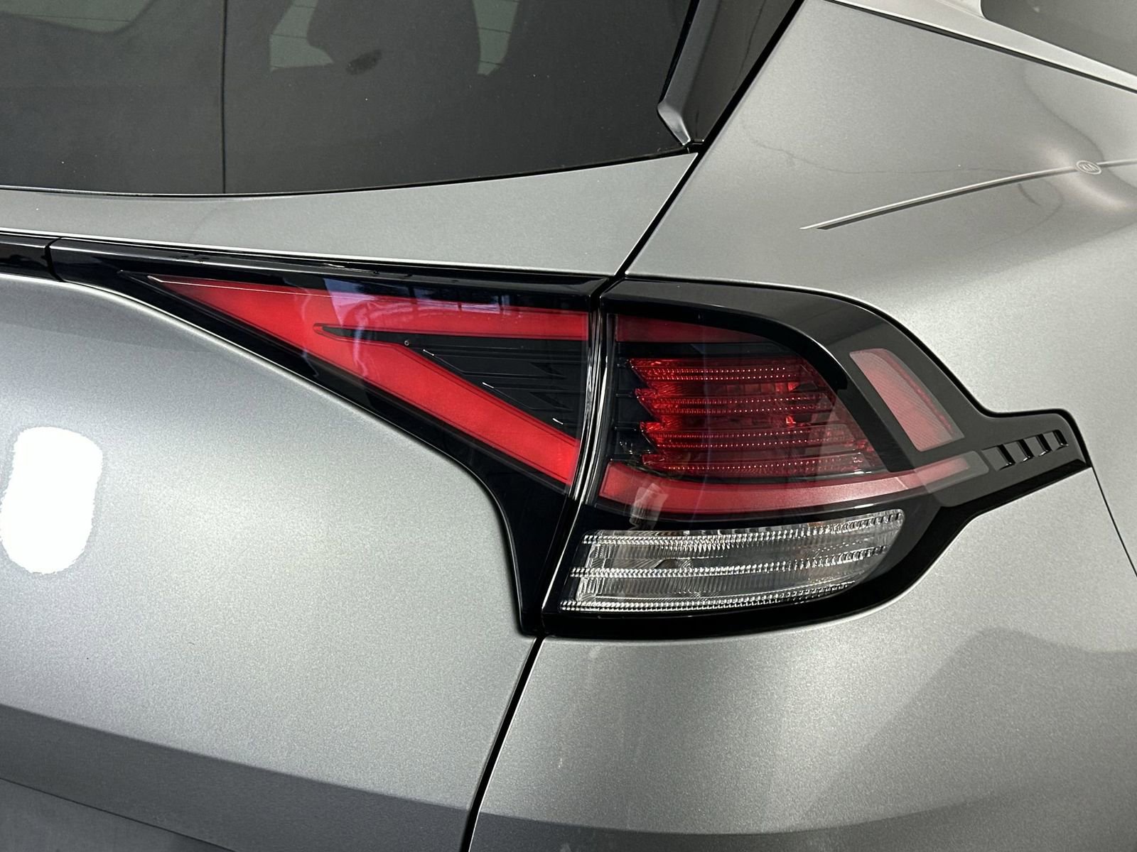 Used 2024 Kia Sportage LX image 26