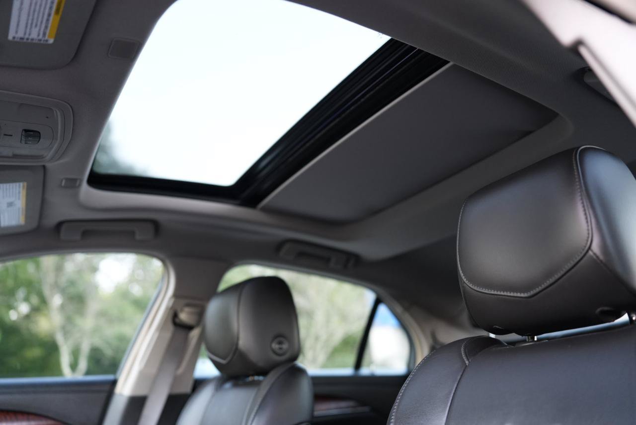 Used 2018 Cadillac CTS Luxury RWD image 36