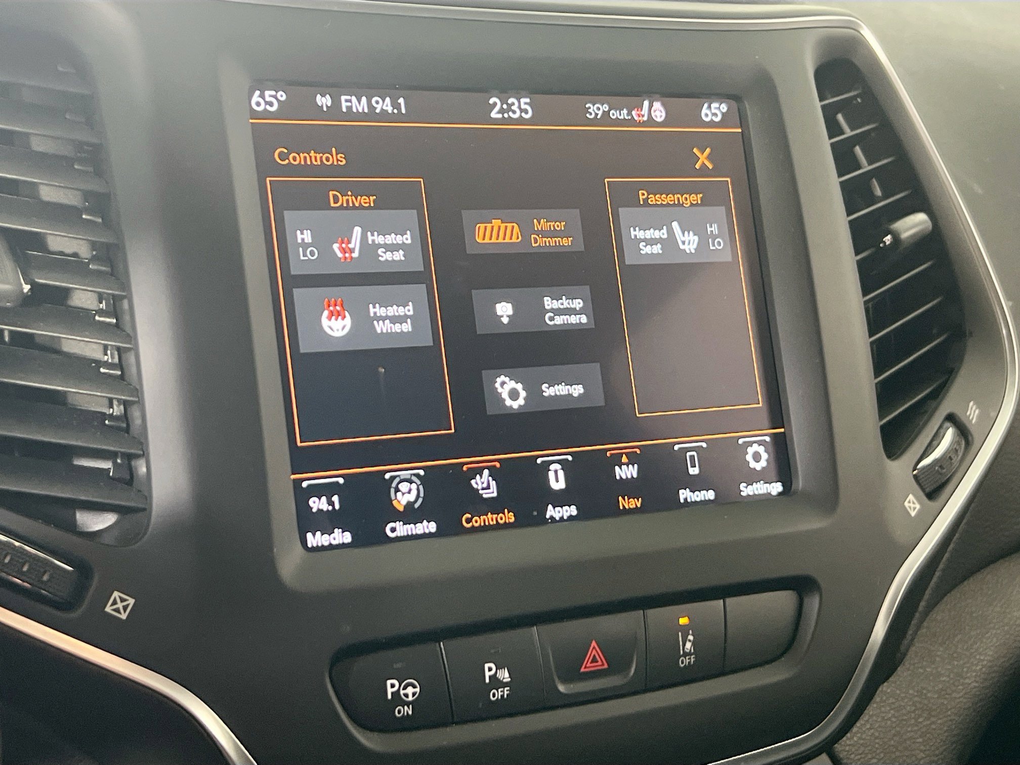 Used 2023 Jeep Cherokee Altitude Lux image 20