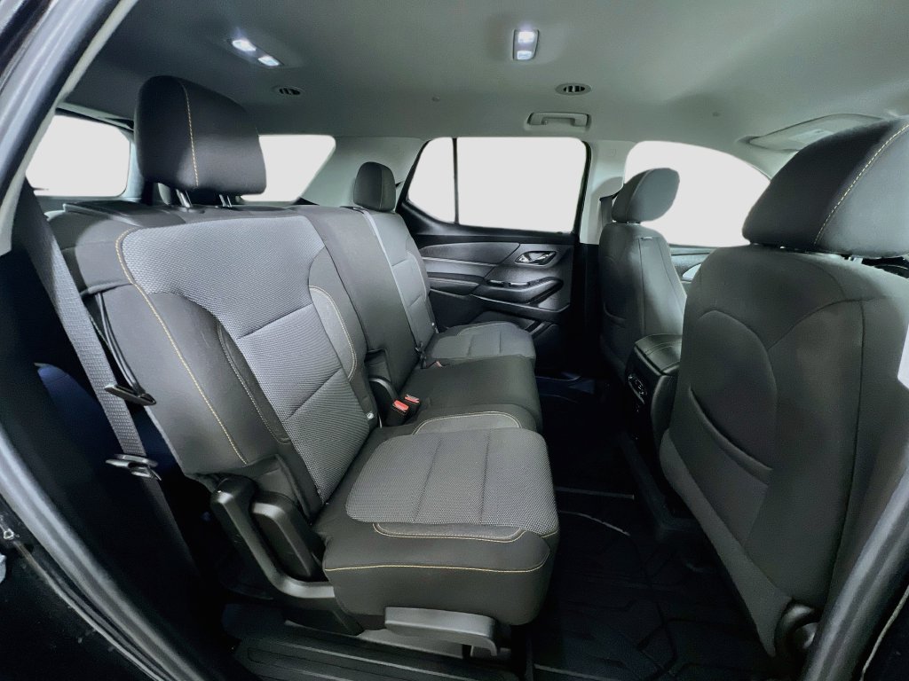 Used 2021 Chevrolet Traverse LT w/ LPO, Floor Liner Package AWD/4WD image 39