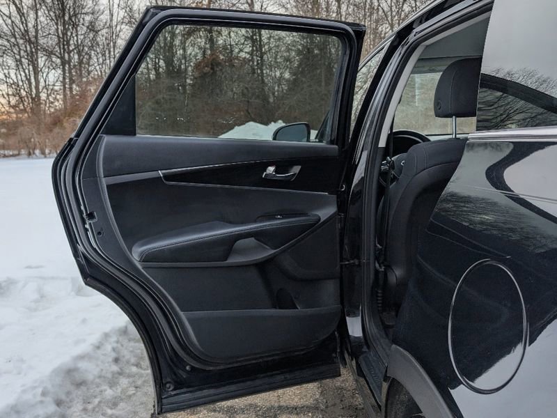 Used 2019 Kia Sorento S image 10