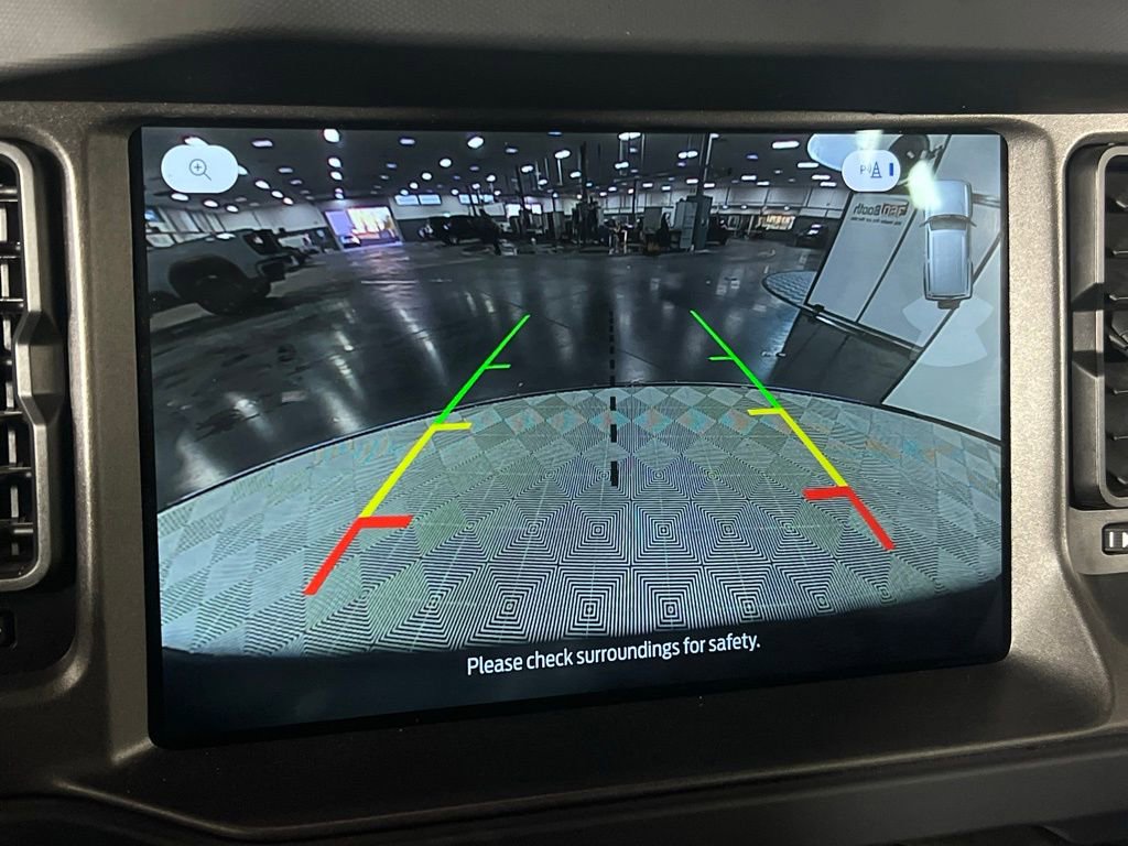 Used 2025 Ford Bronco Badlands image 13