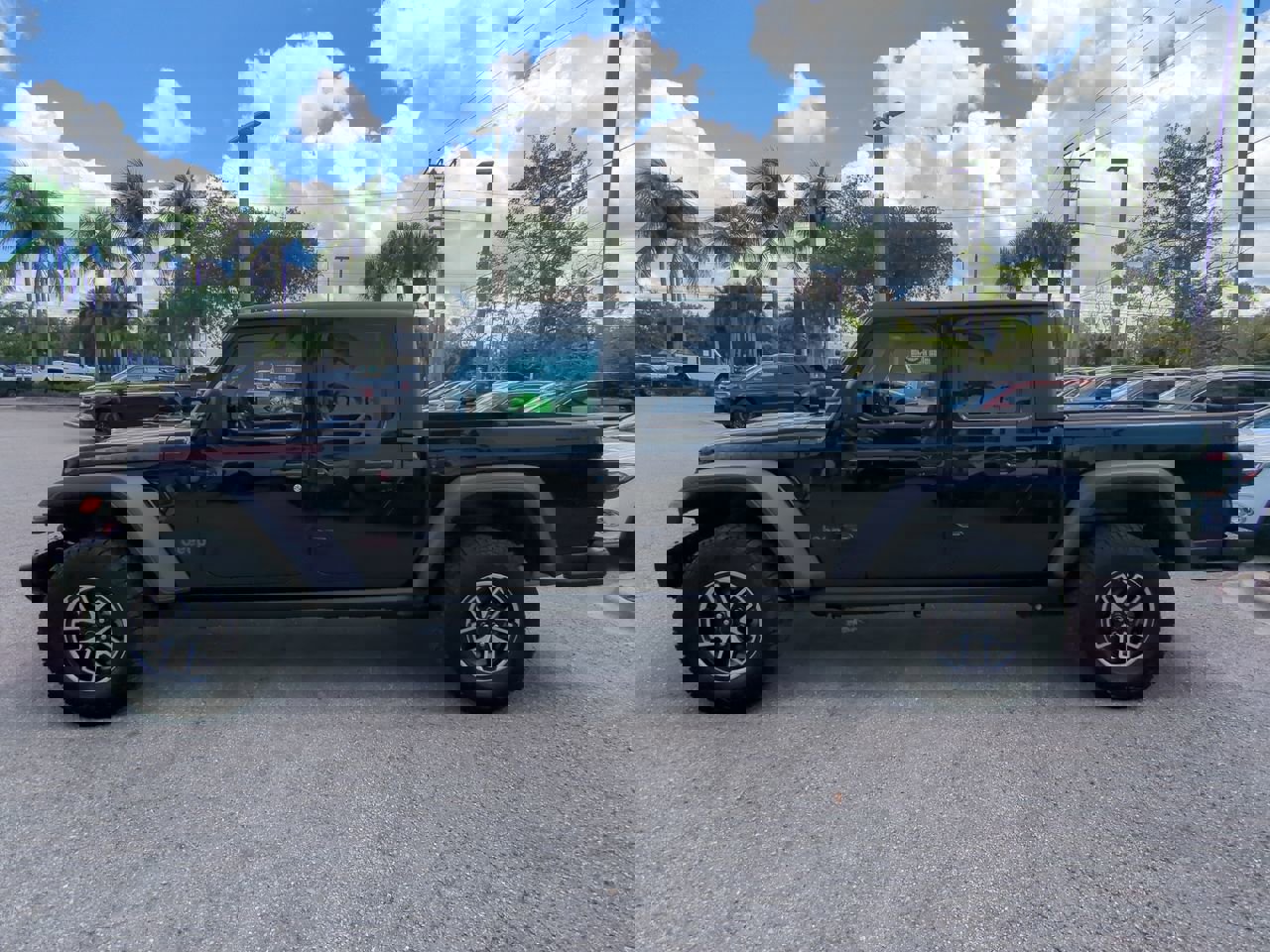Used 2024 Jeep Gladiator Rubicon w/ Safety Group image 8