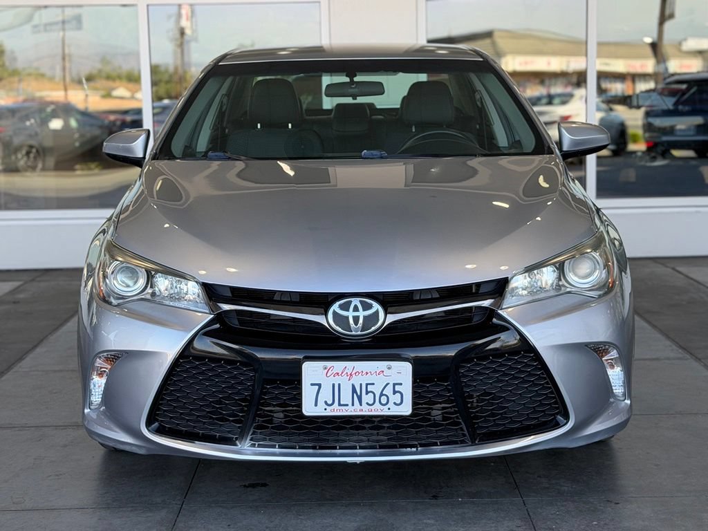 Used 2015 Toyota Camry SE FWD image 4