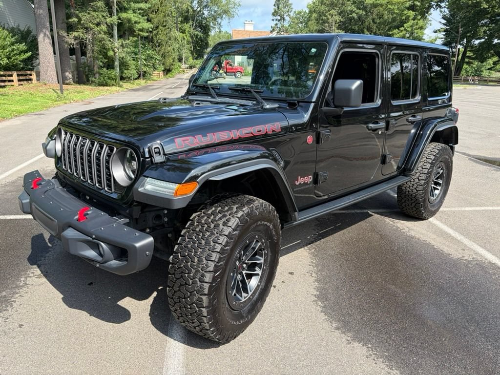 Used 2024 Jeep Wrangler Unlimited Rubicon AWD/4WD image 3
