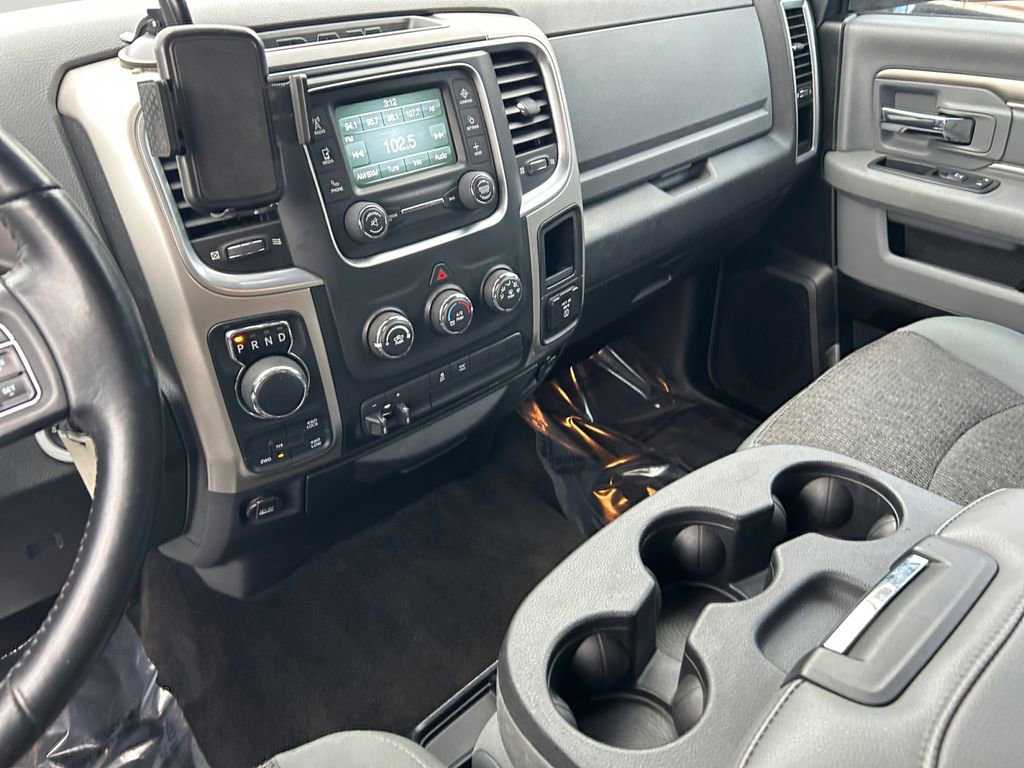 Used 2016 RAM 1500 Classic SLT w/ SLT Plus D￩cor Group image 20