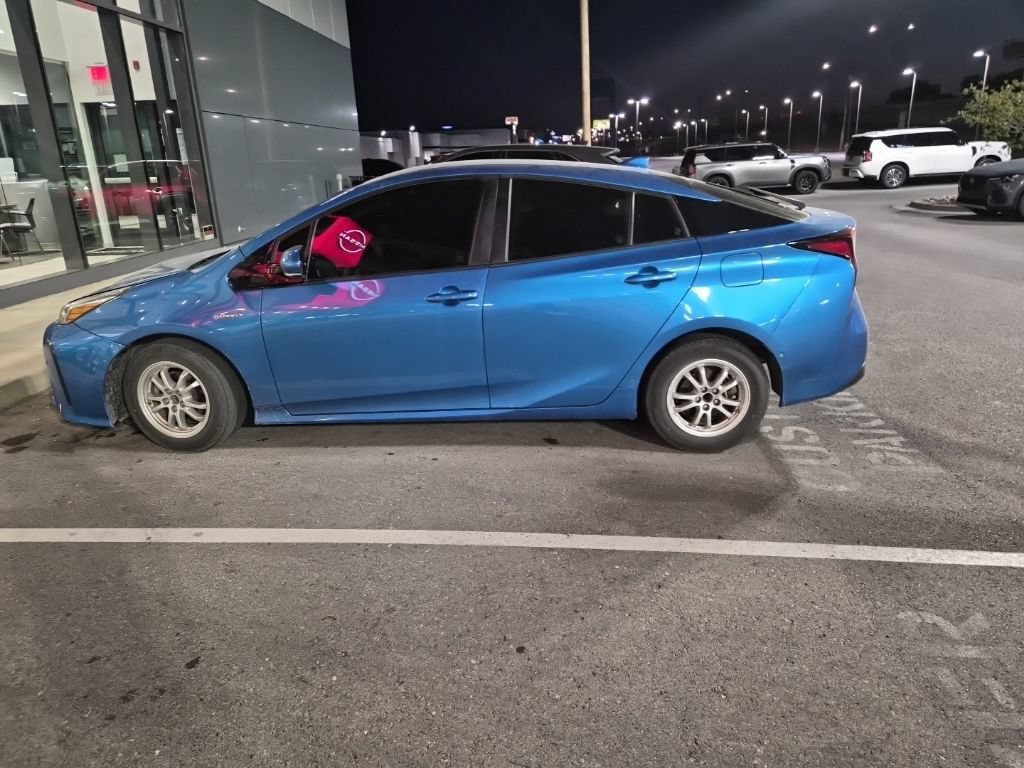 Used 2020 Toyota Prius LE FWD image 7