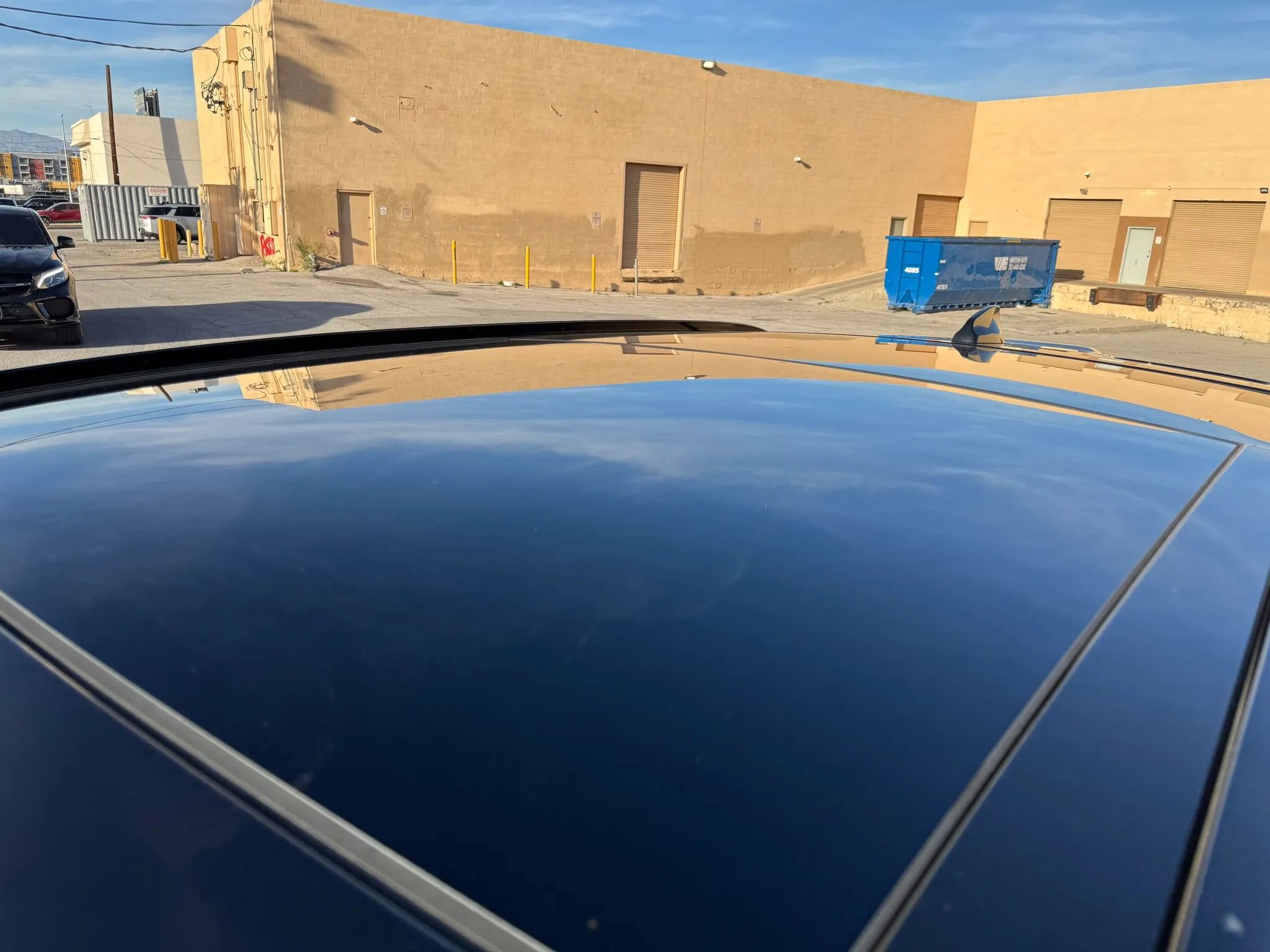 Used 2019 Land Rover Range Rover Velar R-Dynamic SE AWD/4WD image 8