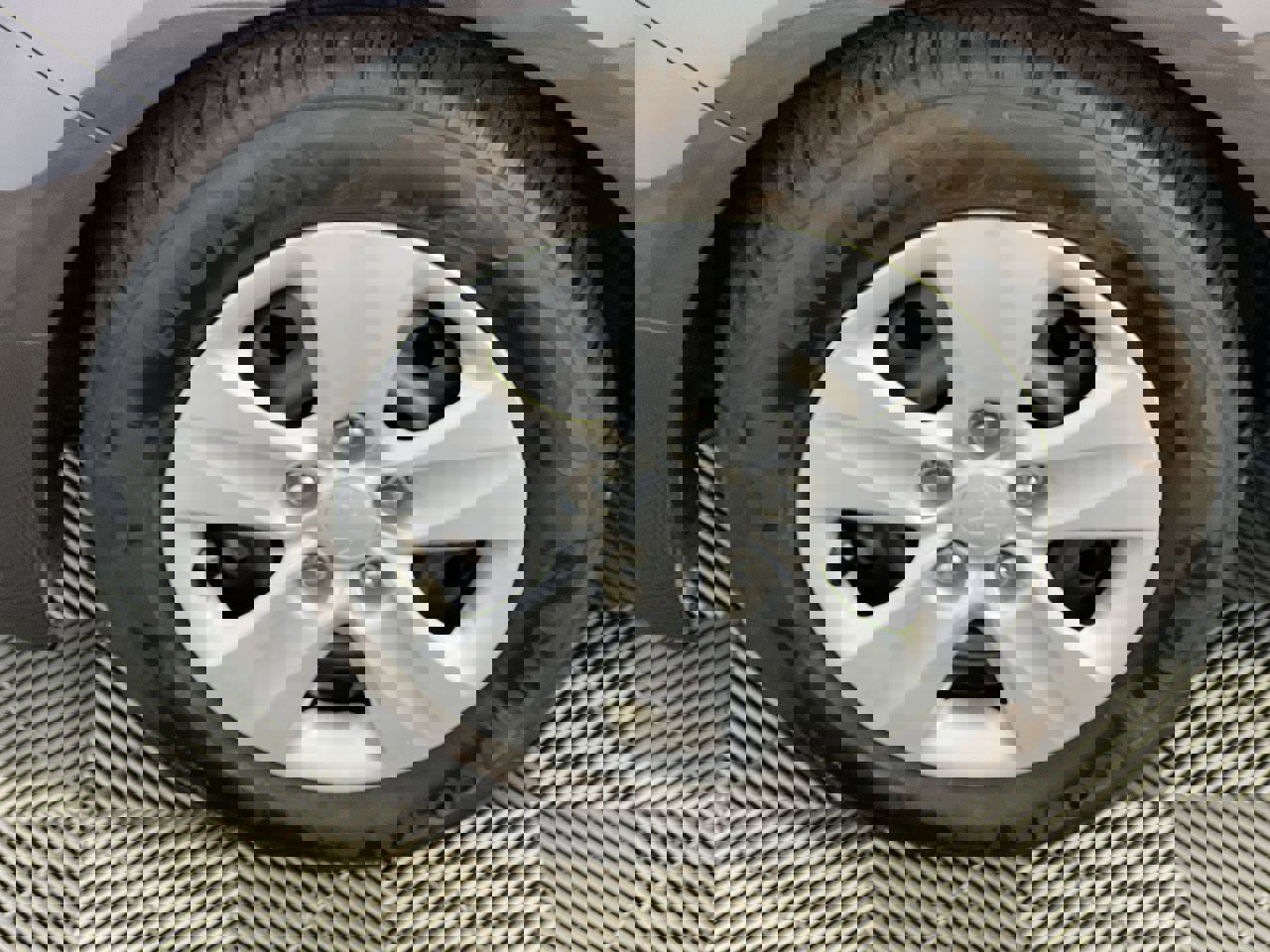 Used 2018 Kia Forte LX image 11