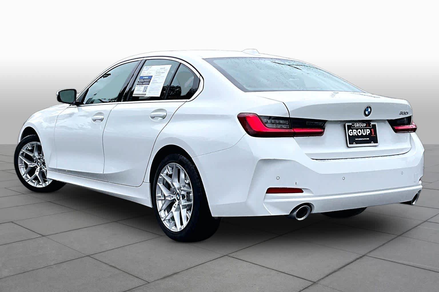 Certified 2025 BMW 330i Sedan RWD image 12