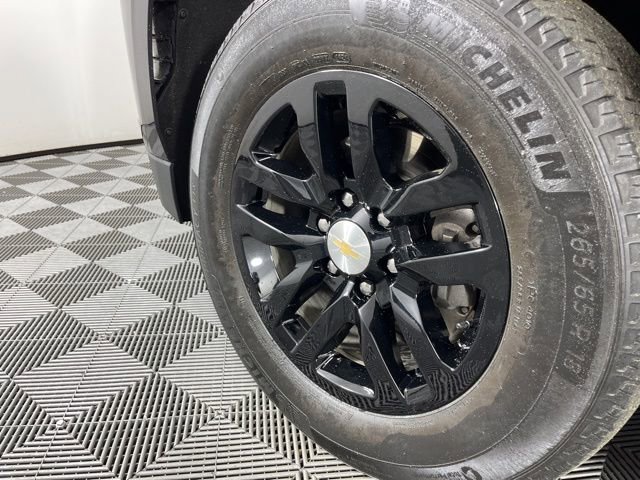 Used 2024 Chevrolet Tahoe LT RWD image 12