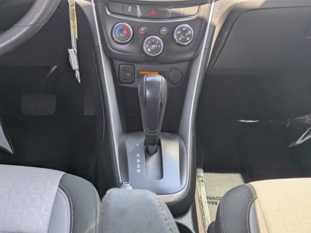 Used 2022 Chevrolet Trax LS w/ Tint and Cruise Package image 16