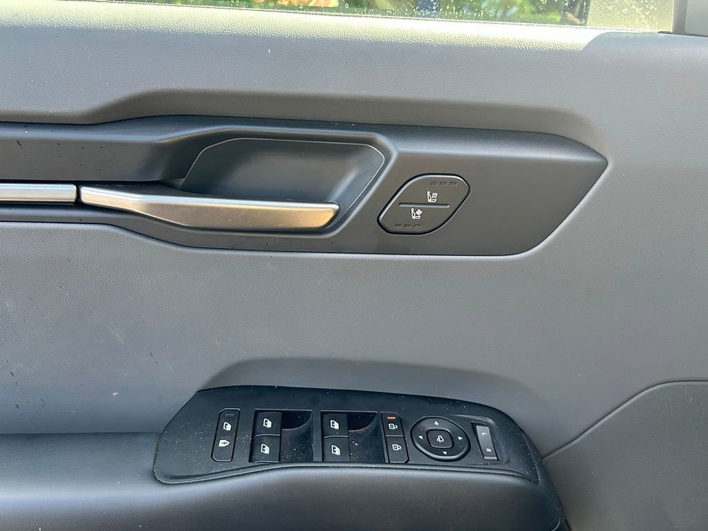 Used 2024 Kia EV9 Light Long Range RWD image 6