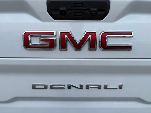 New 2026 GMC Sierra 3500 Denali w/ Denali Reserve Package AWD/4WD image 7