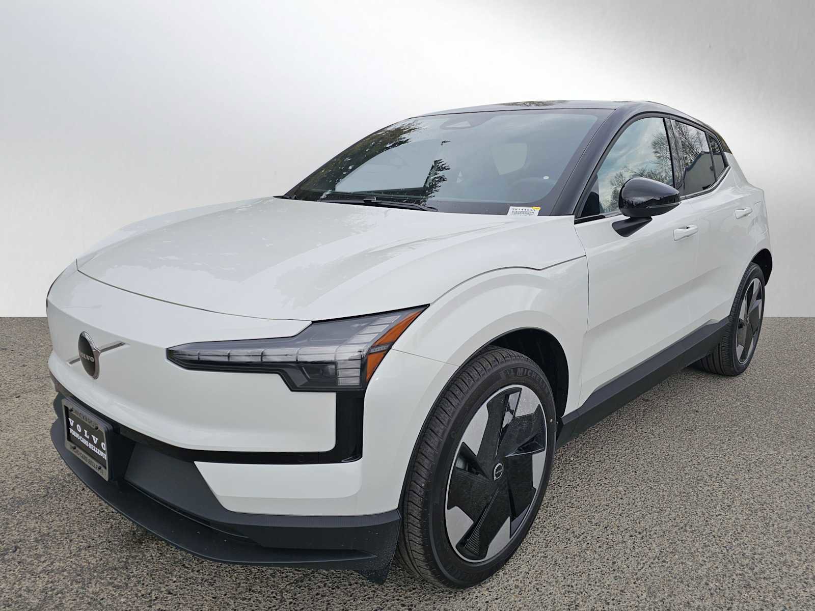 New 2026 Volvo EX30 Plus w/ Protection Package Premier image 7