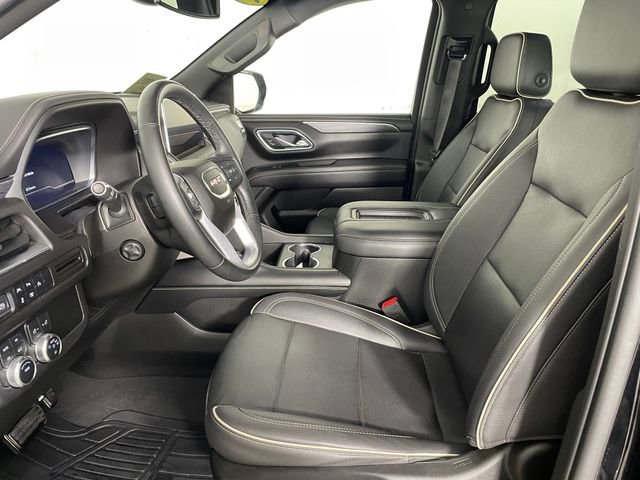 Used 2023 GMC Yukon SLT w/ SLT Luxury Package AWD/4WD image 2