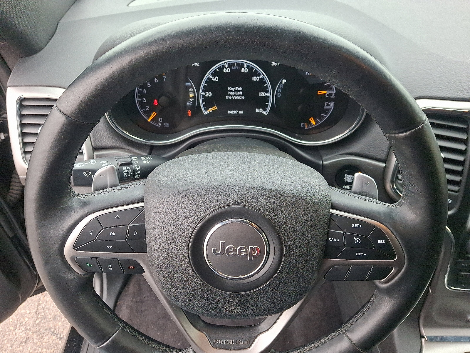 Used 2017 Jeep Grand Cherokee Altitude image 19