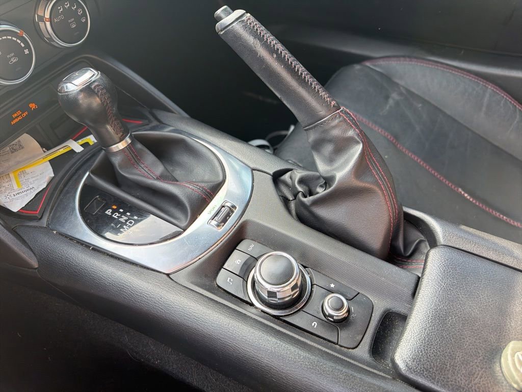 Used 2016 MAZDA MX-5 Miata Grand Touring RWD image 12