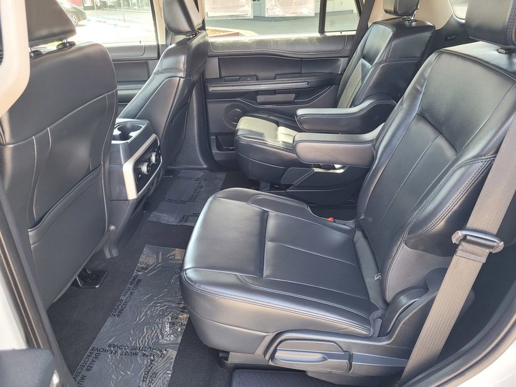 Used 2024 Ford Expedition XLT image 8
