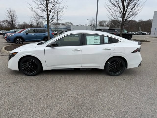 New 2026 Nissan Sentra SR w/ Floor Mat Package FWD image 7