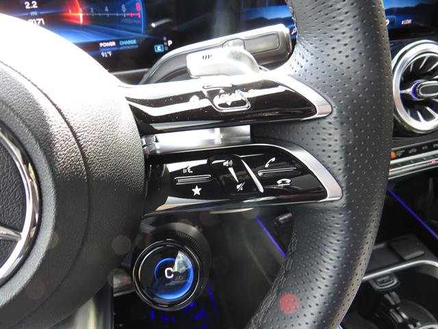 Used 2025 Mercedes-Benz GLB 35 AMG 4MATIC image 12