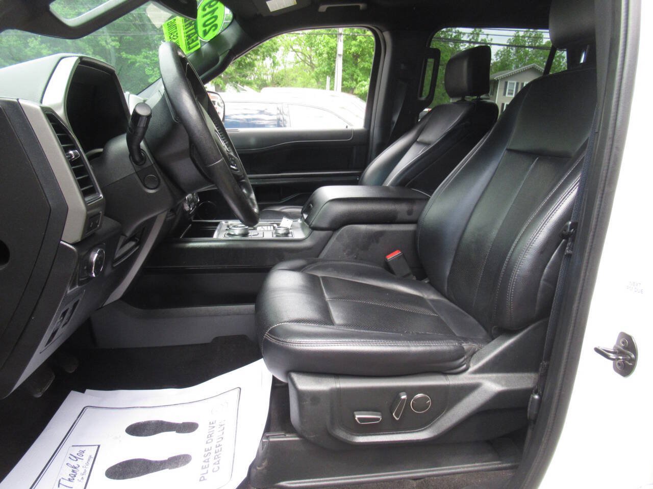 Used 2019 Ford Expedition XLT w/ Equipment Group 202A AWD/4WD image 19