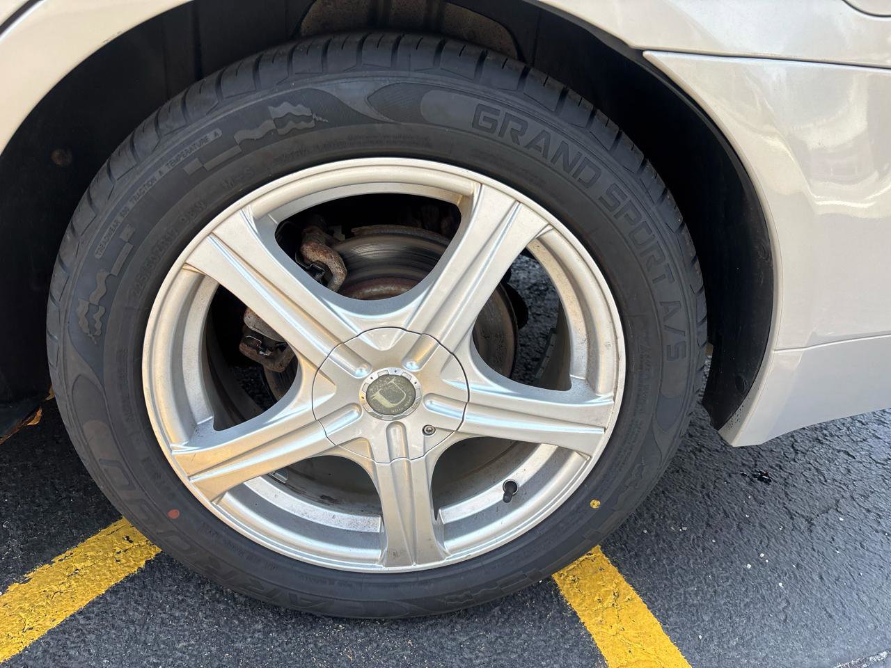 Used 2009 Lincoln MKZ image 29