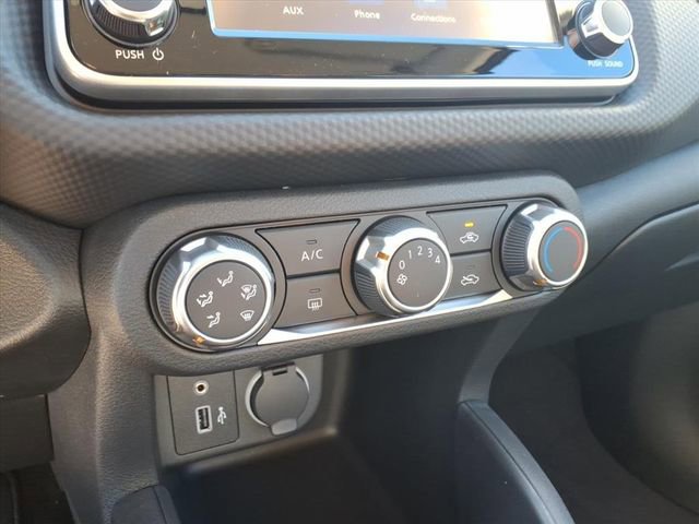 New 2025 Nissan Kicks Play S FWD image 23
