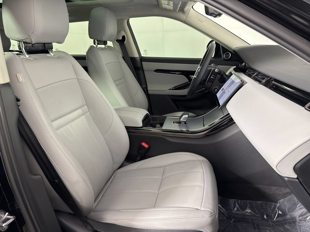 Used 2025 Land Rover Range Rover Evoque S AWD/4WD image 13