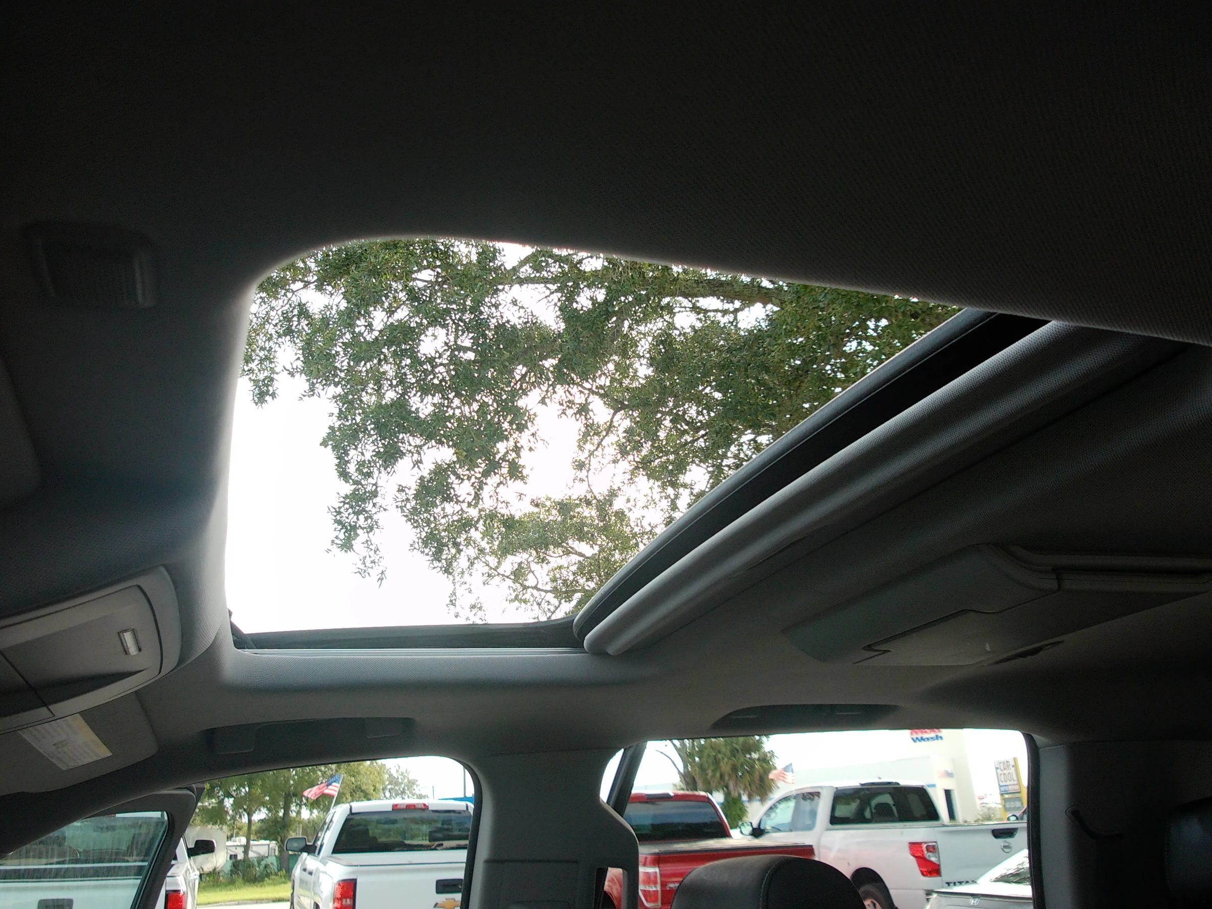 Used 2015 GMC Yukon XL Denali w/ Open Road Package RWD image 16