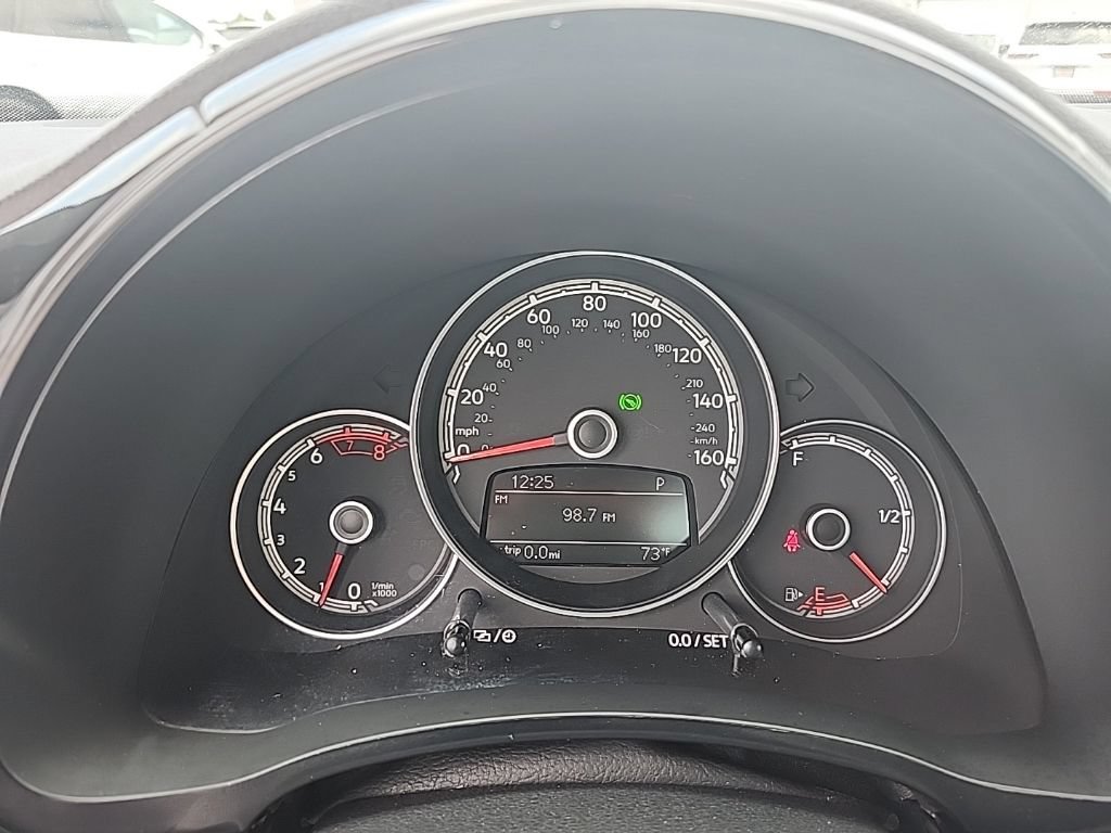 Used 2017 Volkswagen Beetle 1.8T S FWD image 9