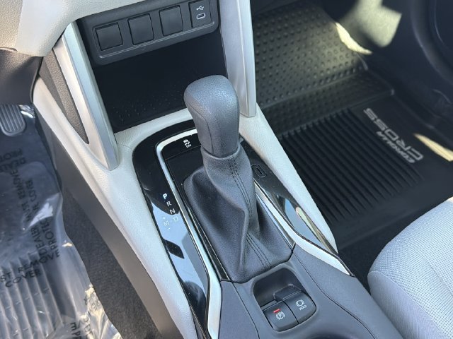 Used 2025 Toyota Corolla Cross L FWD image 31