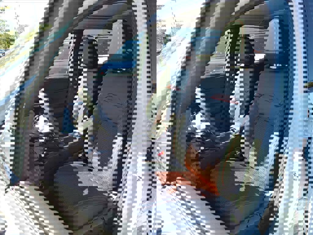 New 2026 Nissan Kicks SR w/ SR Premium Package image 4