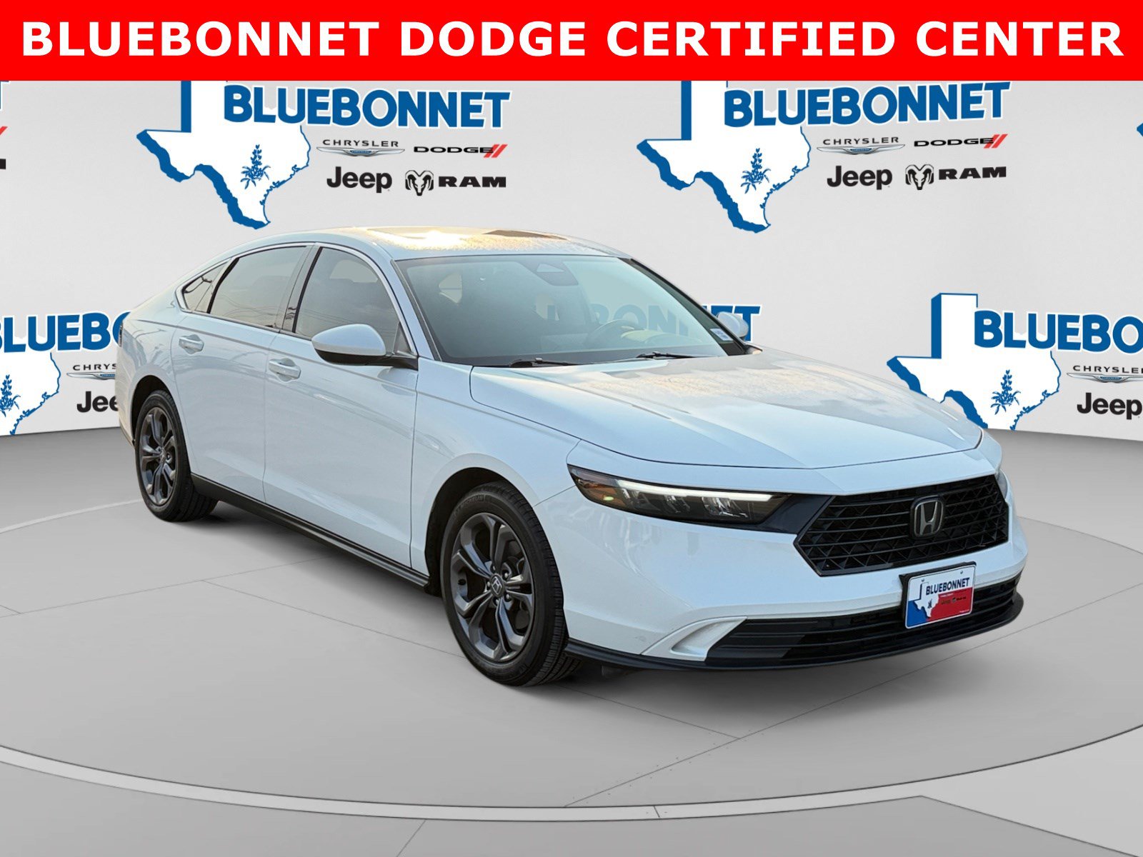 Used 2023 Honda Accord EX image 3