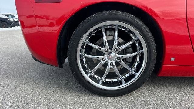 Used 2007 Chevrolet Corvette Coupe w/ Preferred Equipment Group RWD image 11