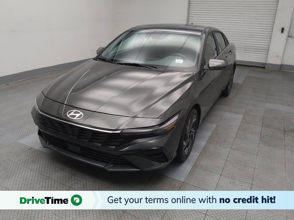 Used 2025 Hyundai Elantra SEL FWD image 1
