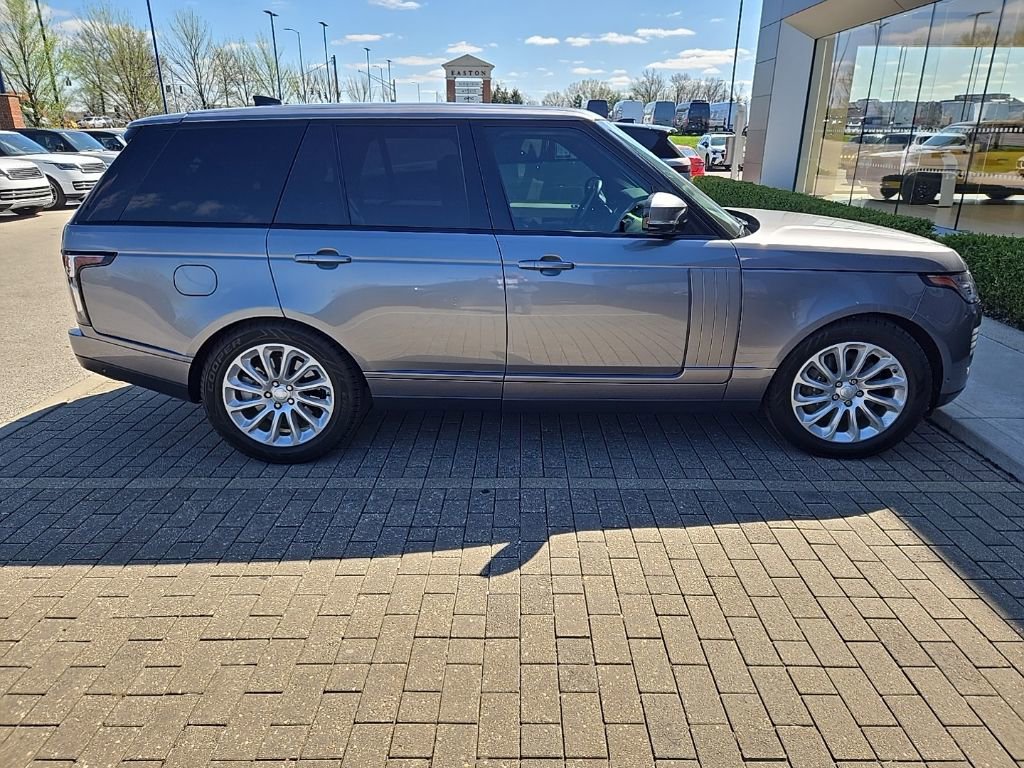 Used 2020 Land Rover Range Rover HSE image 4