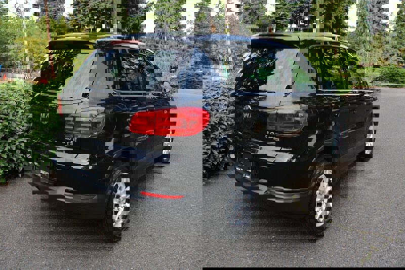 Used 2013 Volkswagen Tiguan S image 3