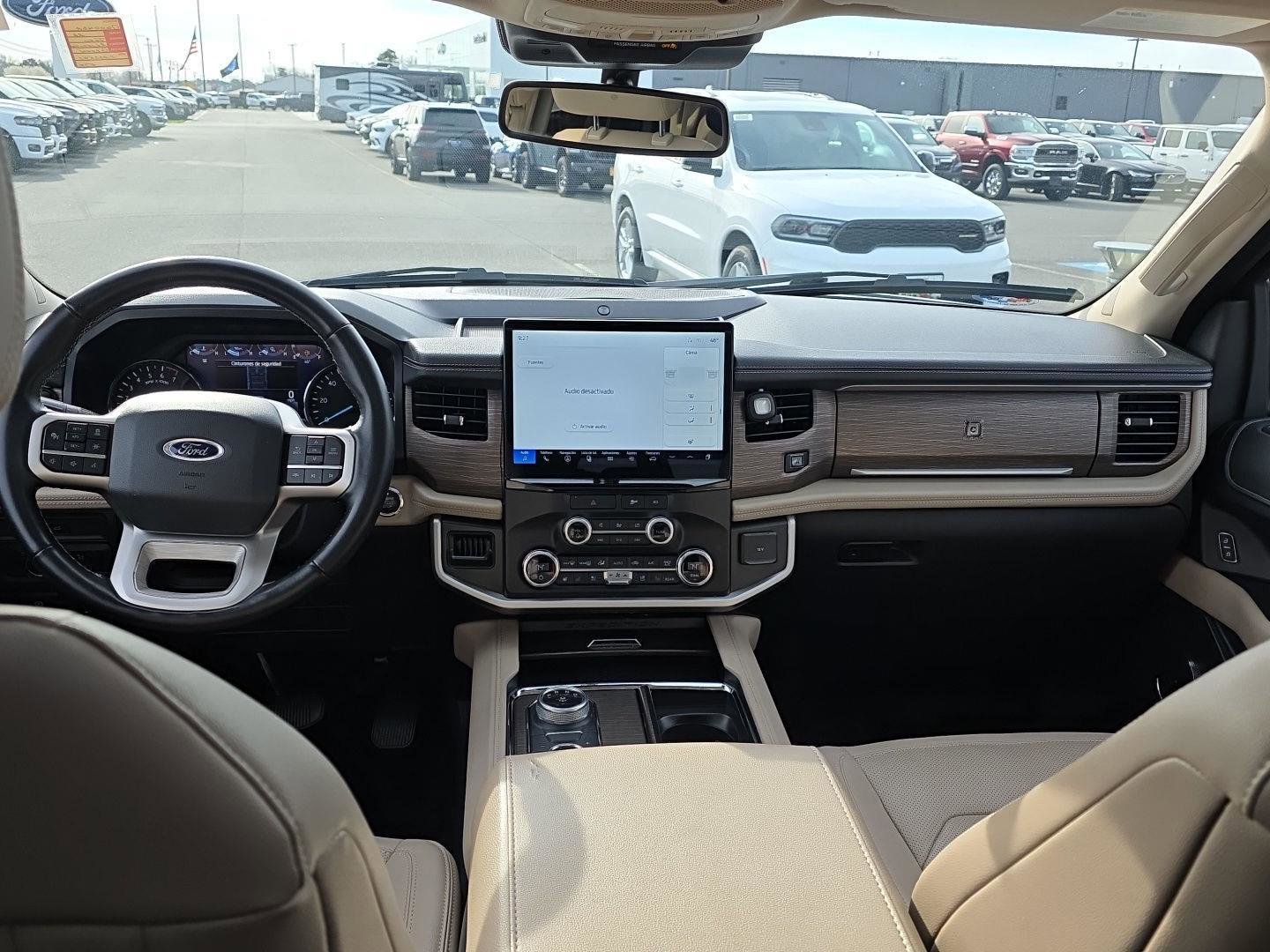 Used 2022 Ford Expedition Limited image 28