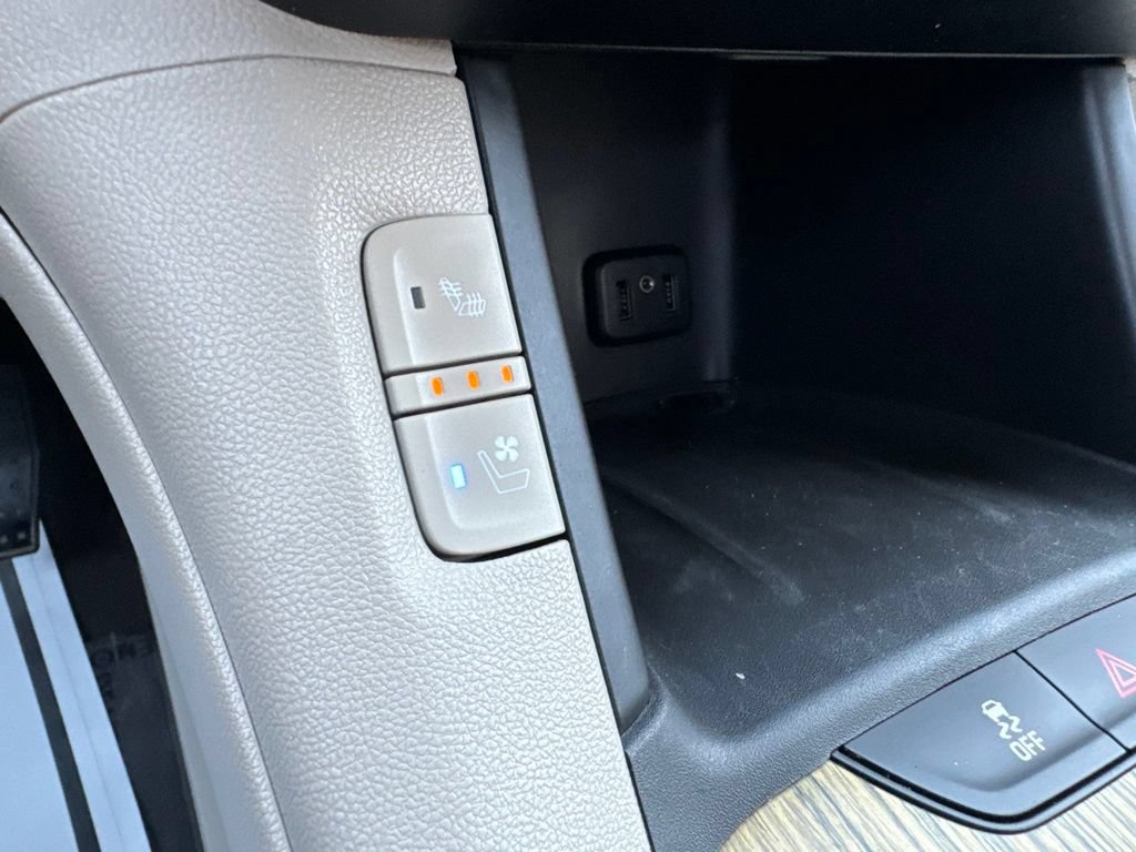 Used 2019 GMC Acadia Denali w/ Technology Package AWD/4WD image 29