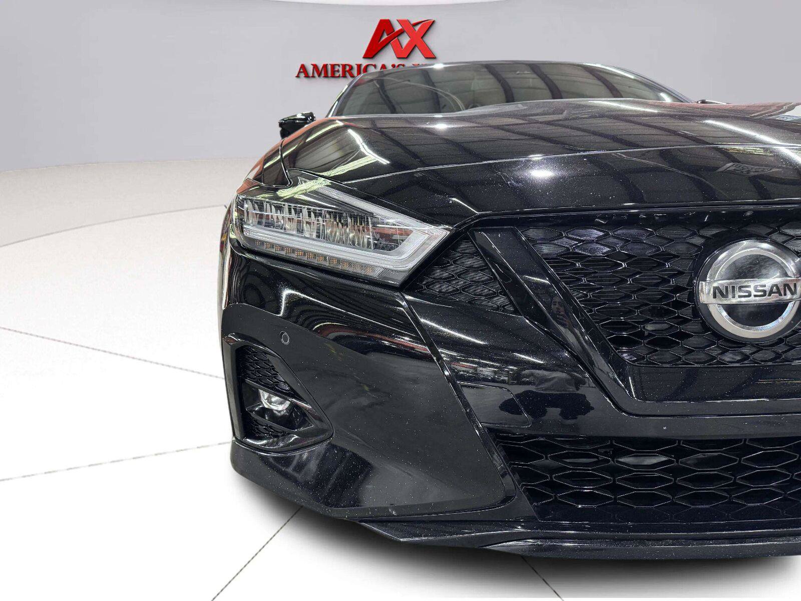 Used 2021 Nissan Maxima SR w/ Sport Mat Group FWD image 12