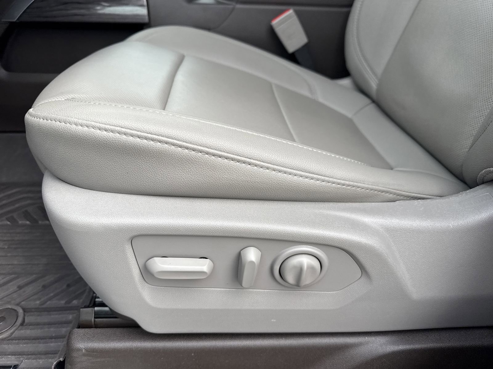 Used 2021 Chevrolet Silverado 1500 LTZ w/ LTZ Premium Package image 42