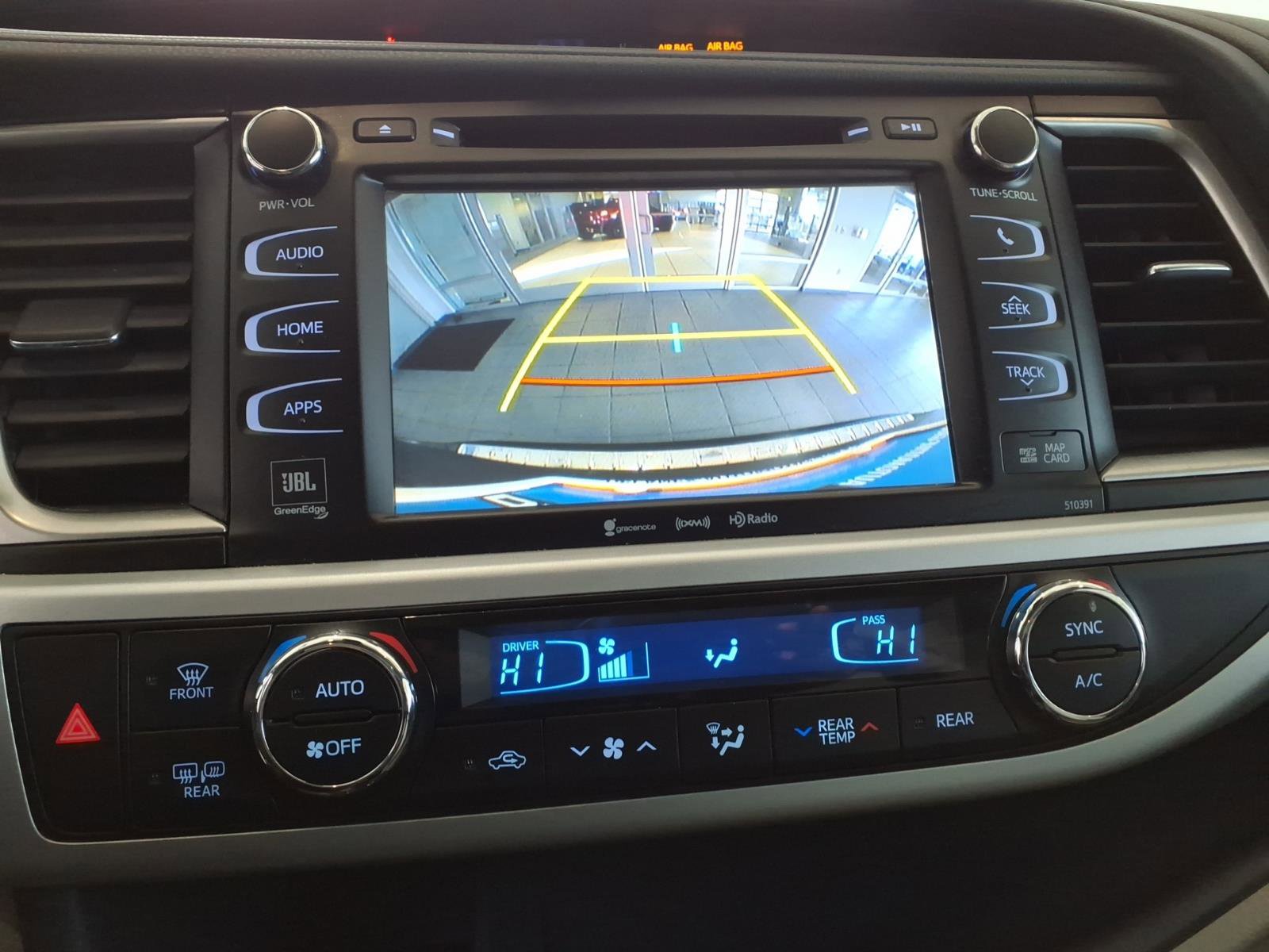 Used 2019 Toyota Highlander Limited image 29