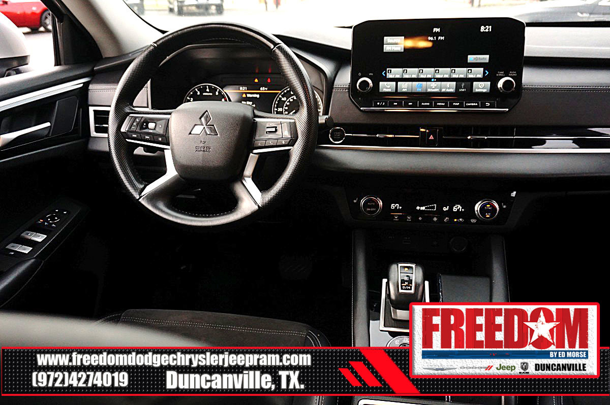 Used 2024 Mitsubishi Outlander SE image 18