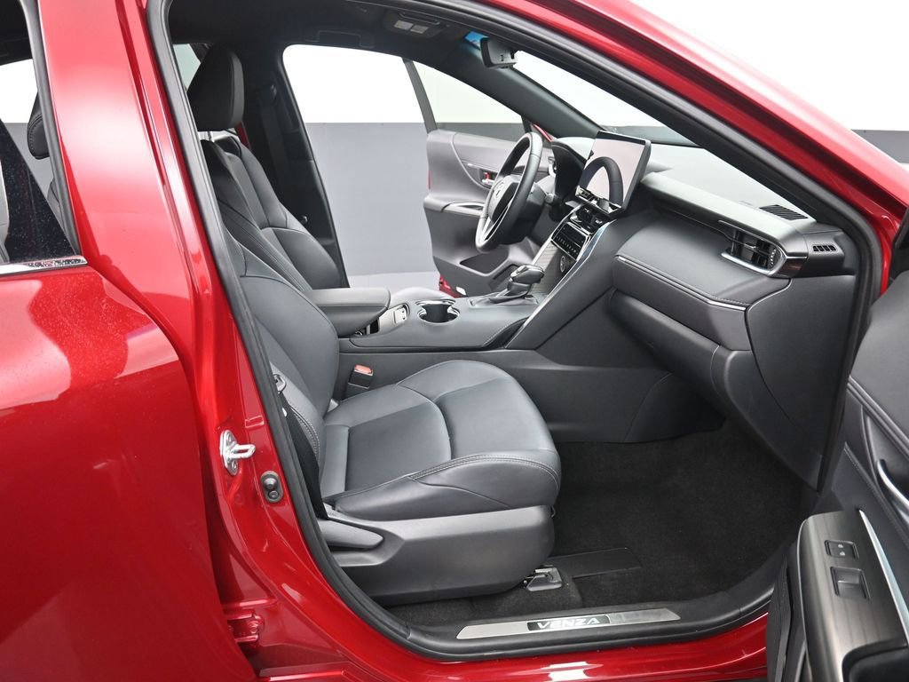 Certified 2024 Toyota Venza Nightshade image 38