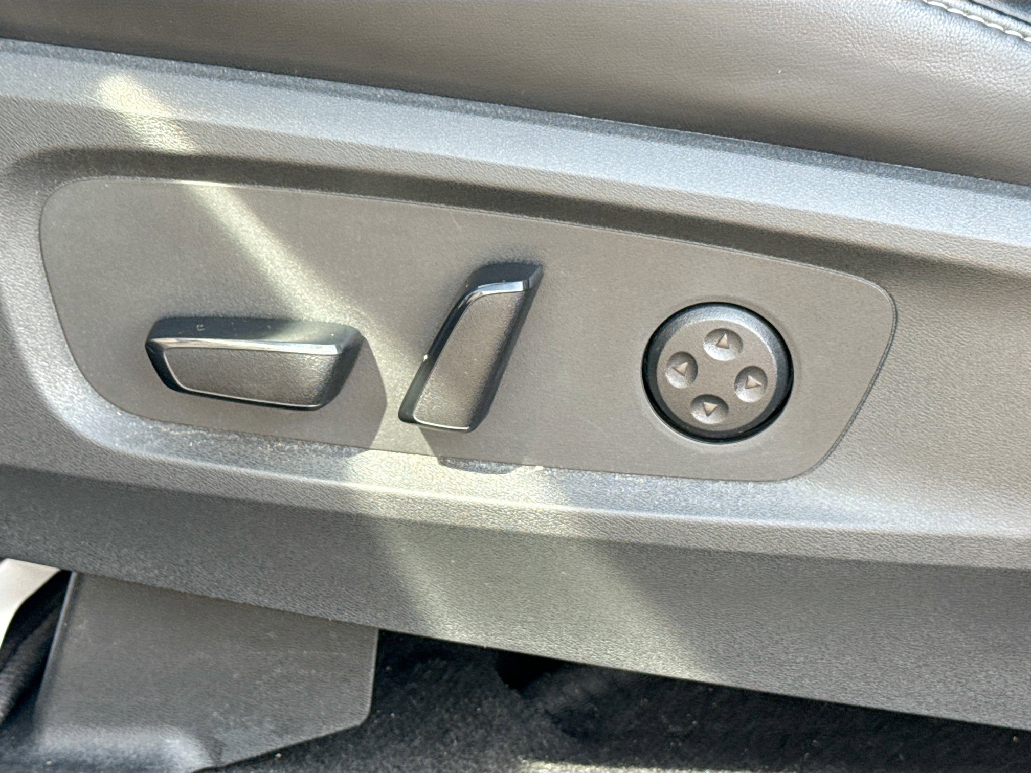 Used 2023 INFINITI QX60 Pure image 26