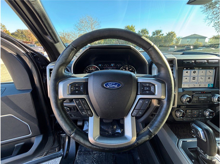 Used 2017 Ford F150 Platinum w/ Equipment Group 701A Luxury image 26