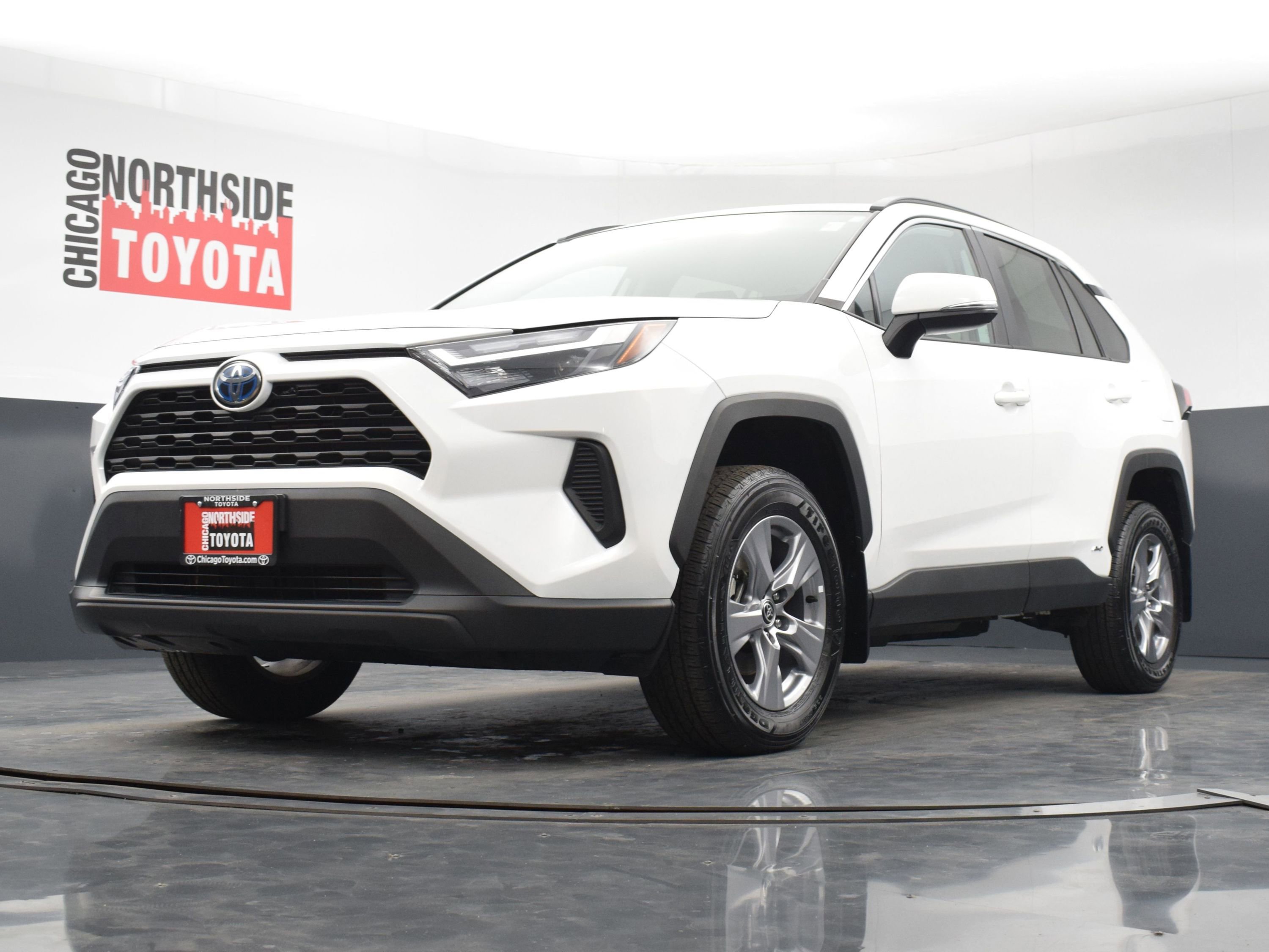 Used 2022 Toyota RAV4 XLE image 30