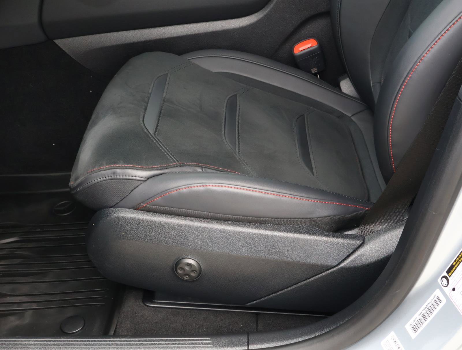 Used 2024 Mercedes-Benz GLC 43 AMG 4MATIC image 16