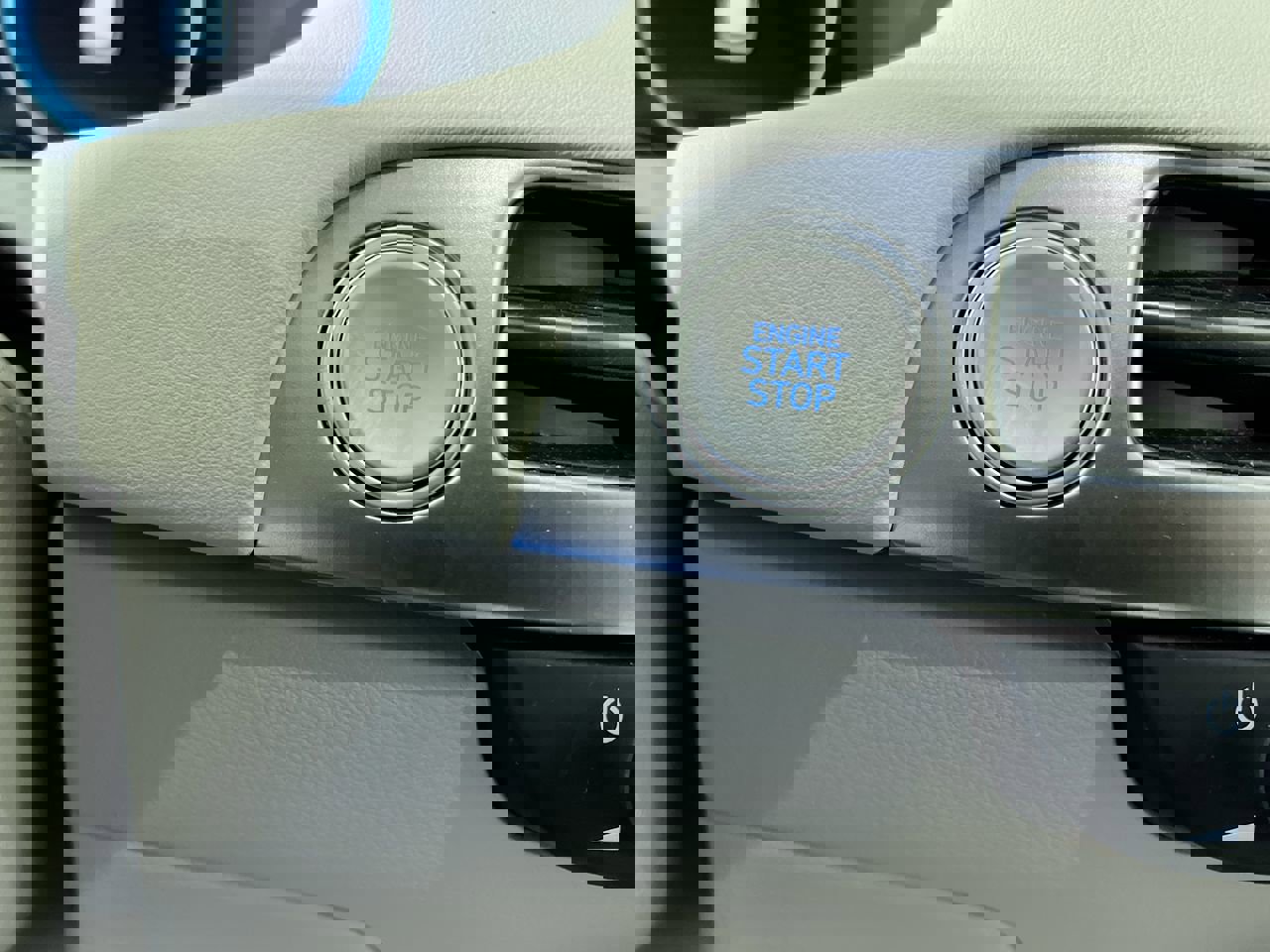 Used 2023 Hyundai Palisade Limited w/ Cargo Package image 21